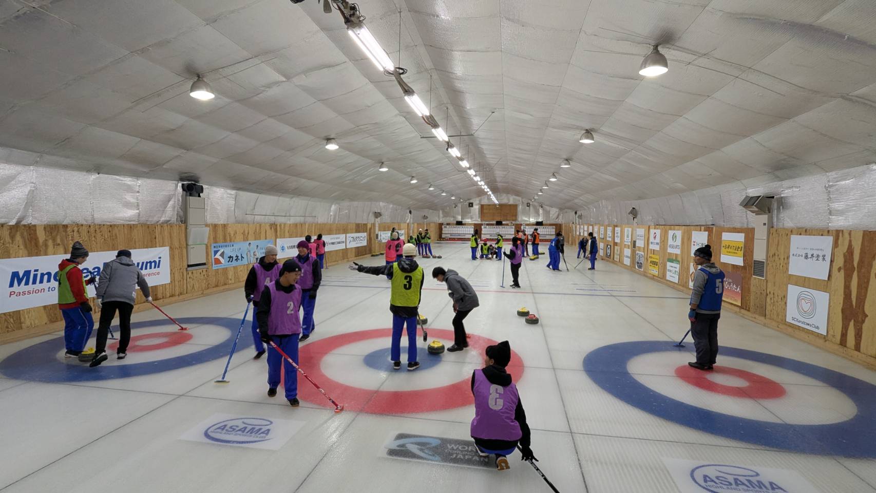 スポーツ科学科３年生カーリング実習 １０月２０日（月）２１日（火）